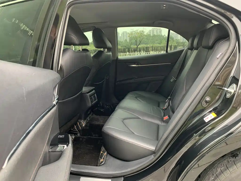 TOYOTA CAMRY 2019