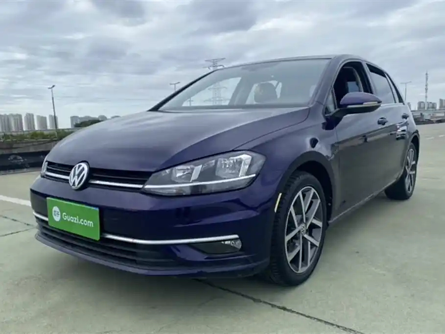 VOLKSWAGEN GOLF 2020