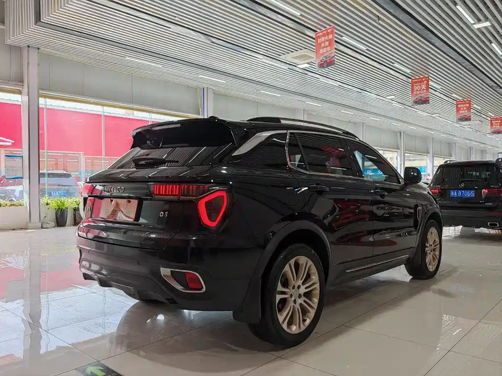 LYNK&CO 01 2018