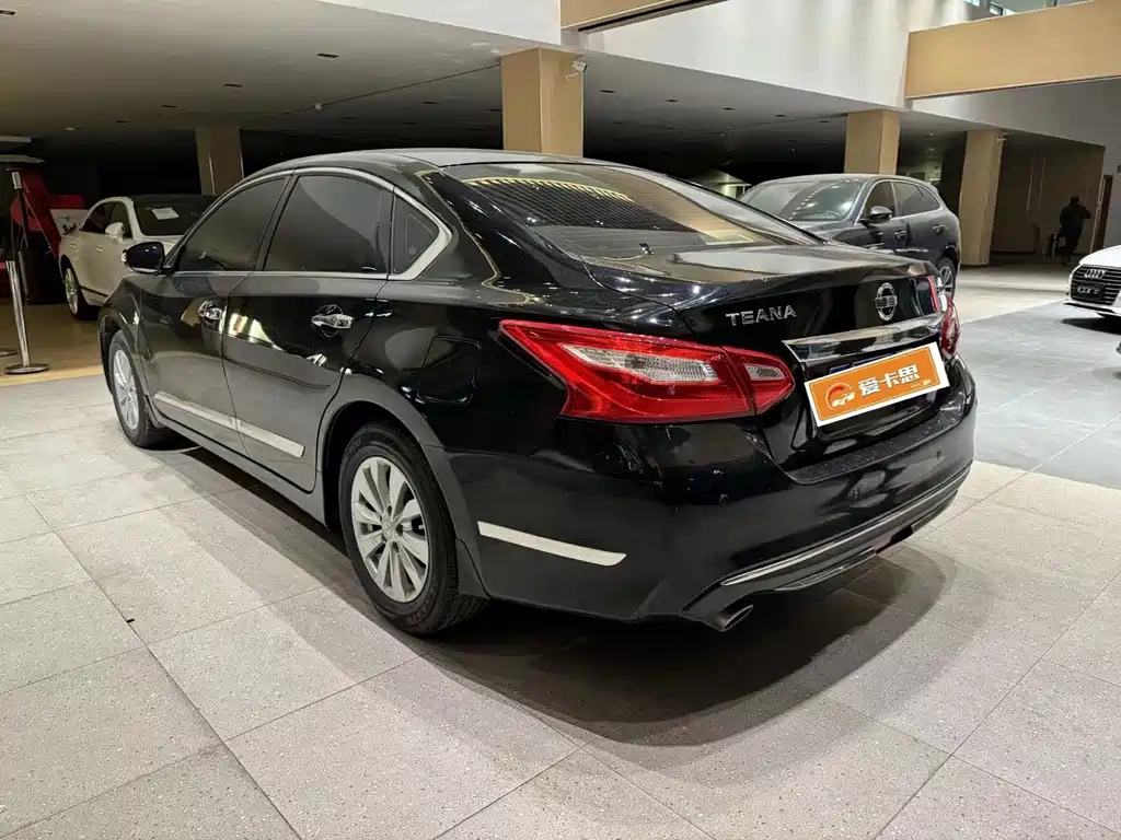 NISSAN TEANA 2018