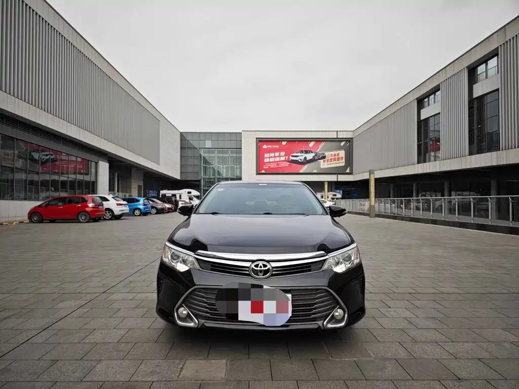 TOYOTA CAMRY 2016