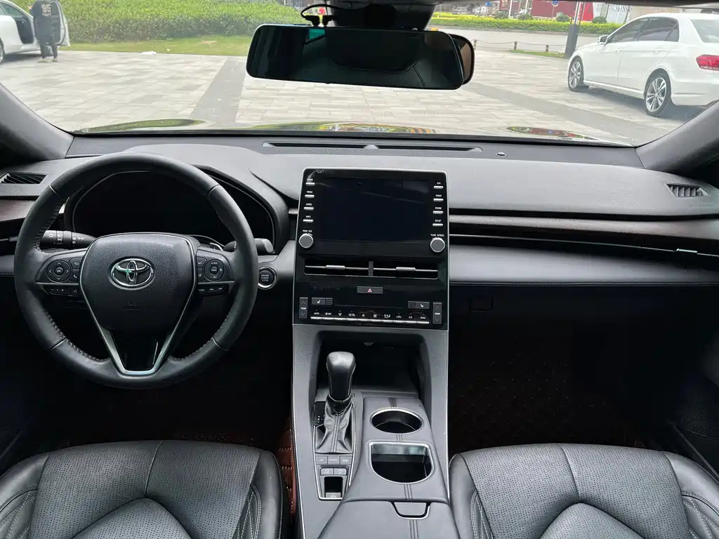 TOYOTA AVALON 2020