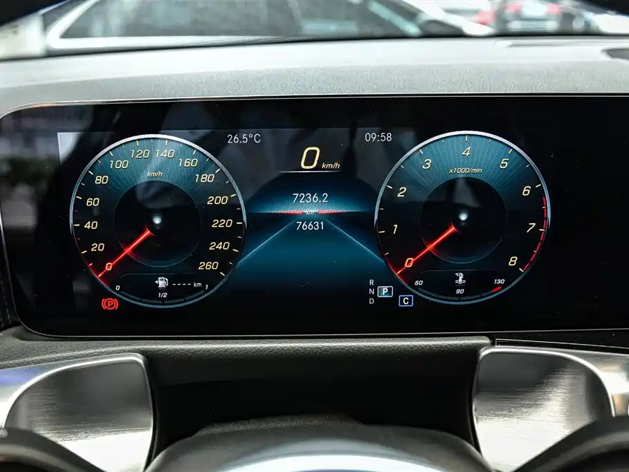 MERCEDES BENZ GLB 2021