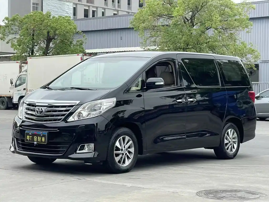 TOYOTA ALPHARD 2012