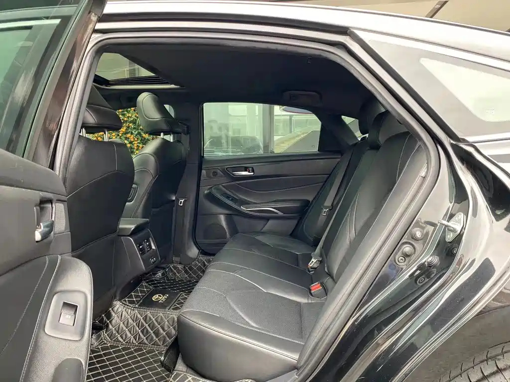 TOYOTA AVALON 2022