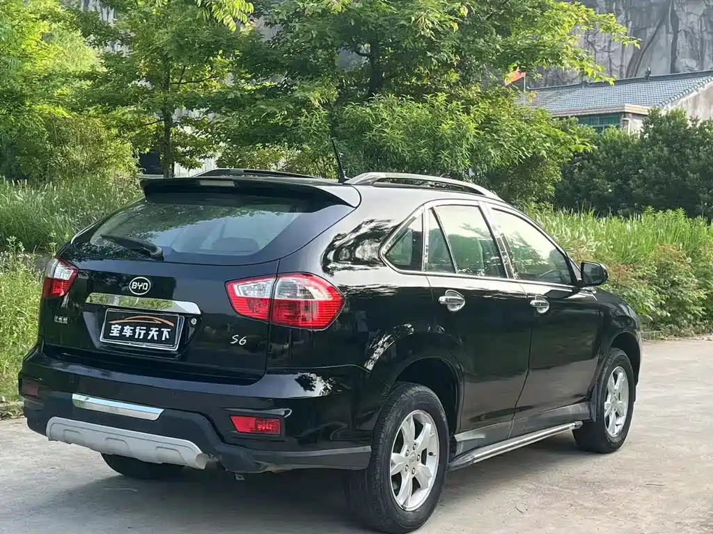 BYD S6 2013
