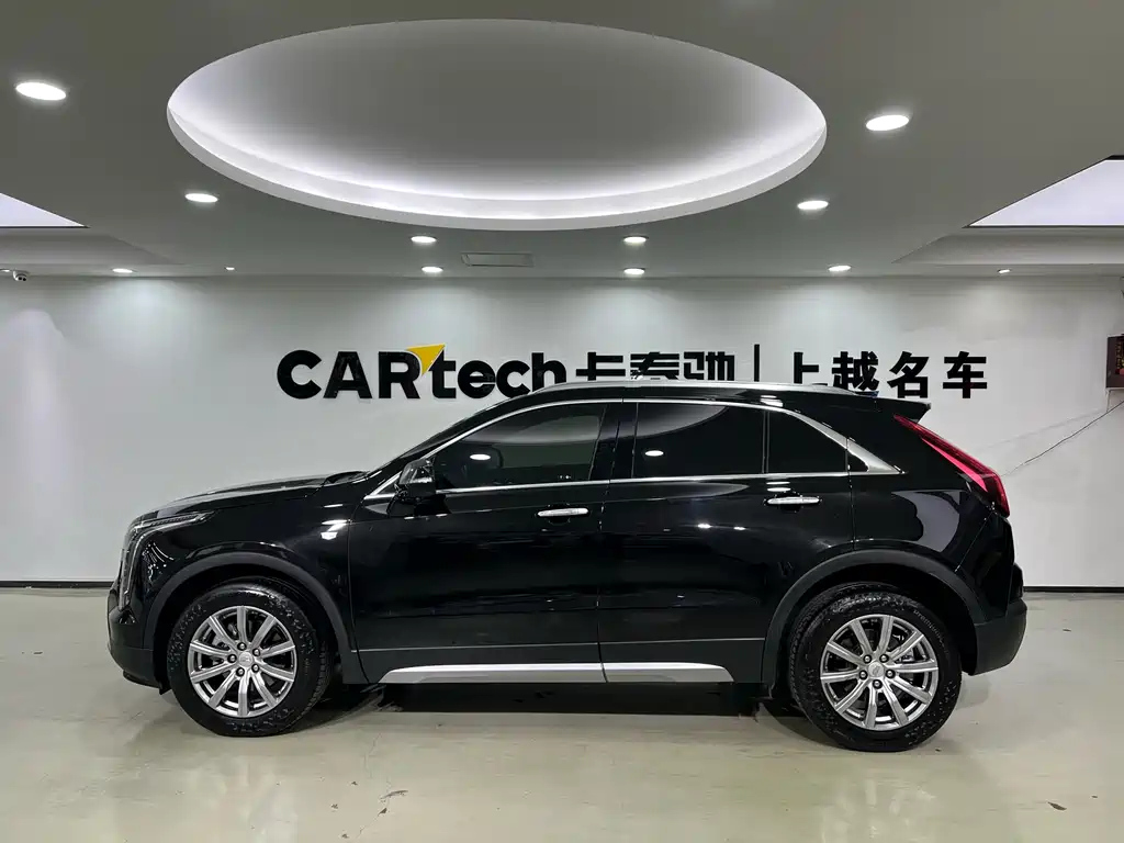 CADILLAC XT4 2021