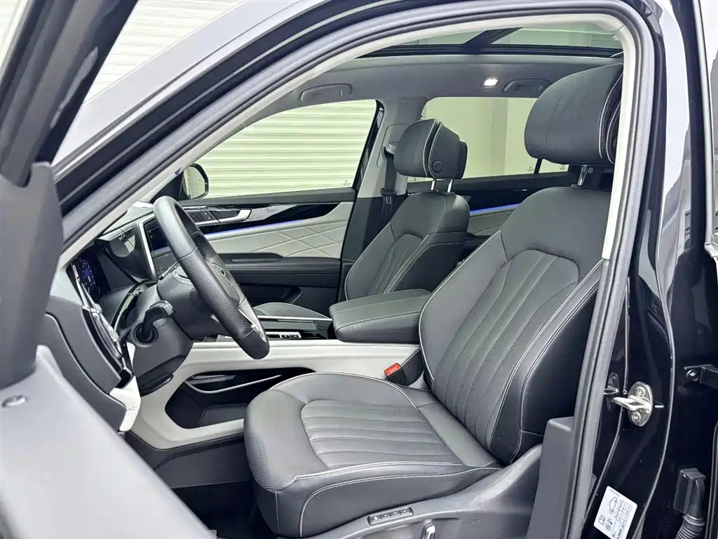 VOLKSWAGEN TOURAN 2022