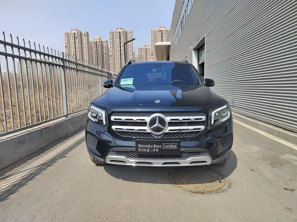 MERCEDES BENZ GLB 2023
