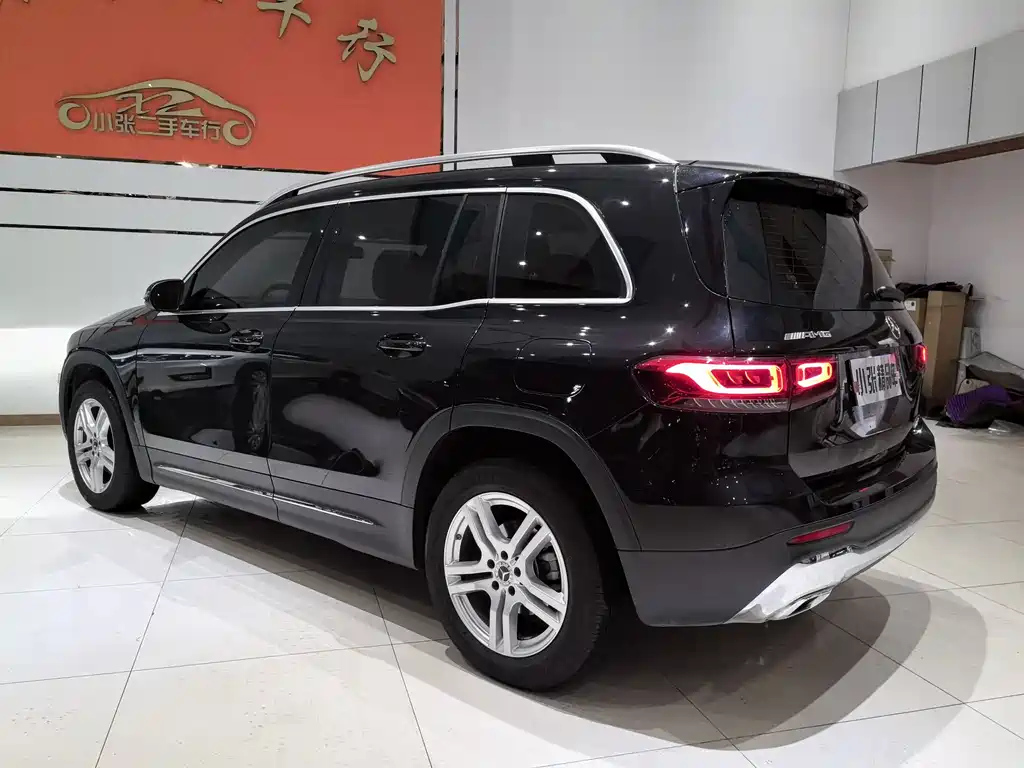 MERCEDES BENZ GLB 2023