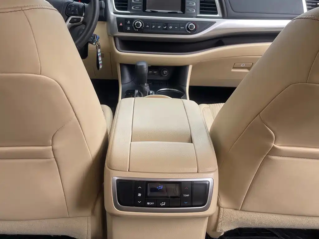TOYOTA HIGHLANDER 2021