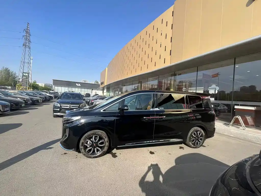 HONGQI HQ9 2023