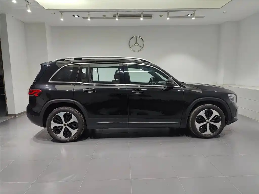 MERCEDES BENZ GLB 2021