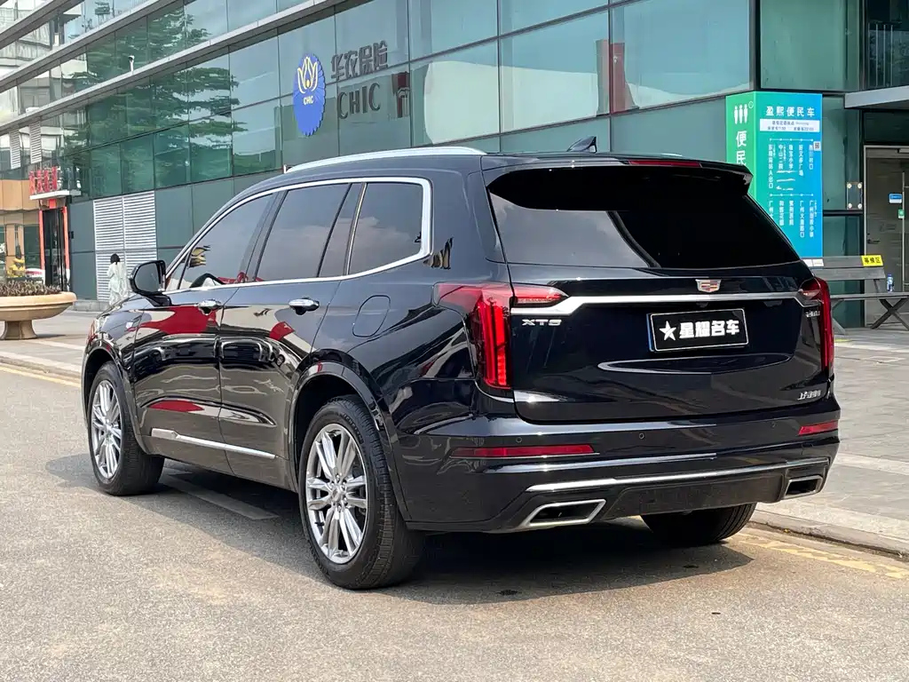 CADILLAC XT6 2021