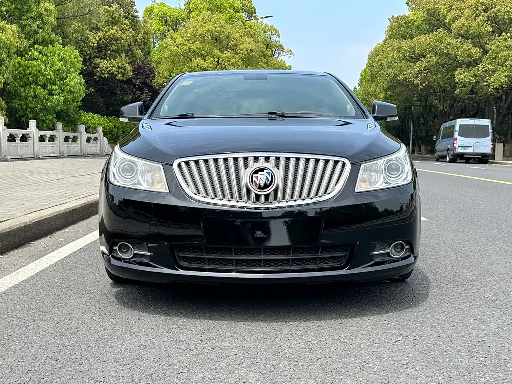 BUICK LACROSSE 2012