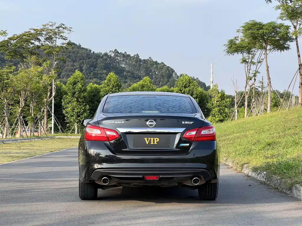 NISSAN TEANA 2018