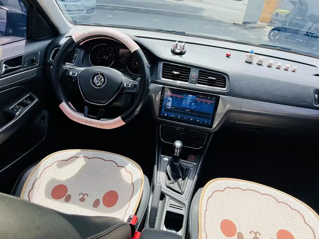 VOLKSWAGEN LAVIDA 2018