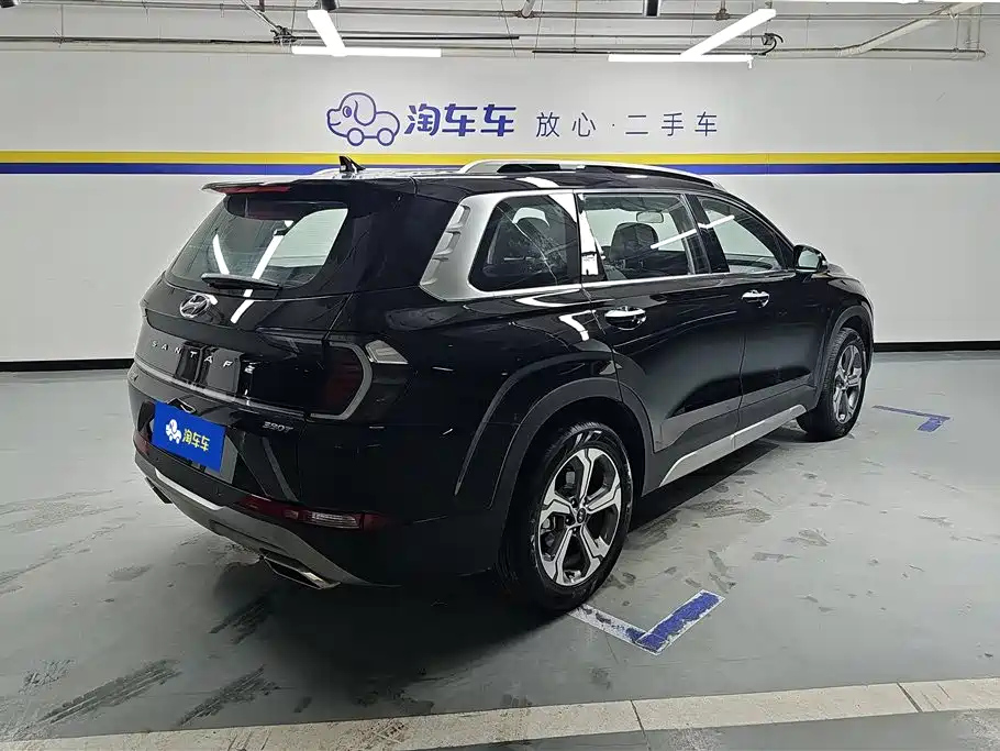 HYUNDAI SANTAFE 2024