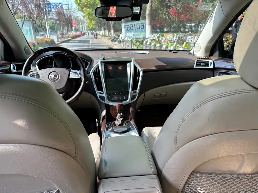 CADILLAC SRX 2012