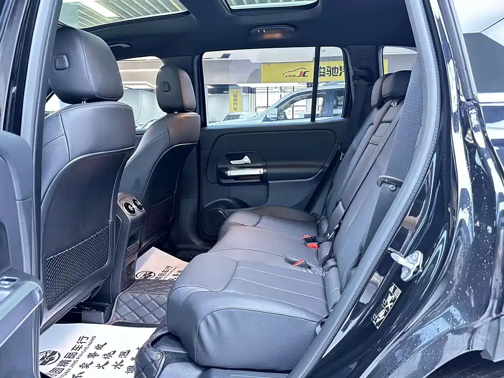 MERCEDES BENZ GLB 2022