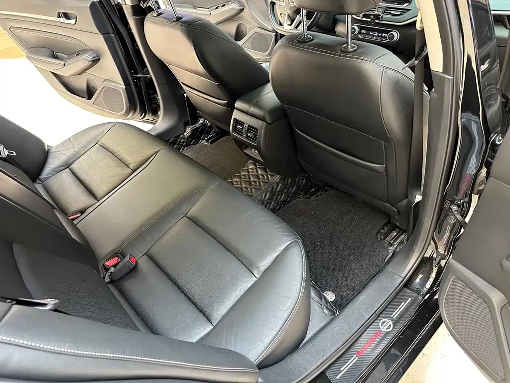 NISSAN TEANA 2020