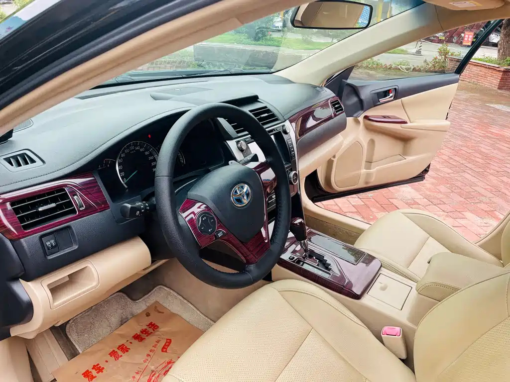 TOYOTA CAMRY 2012