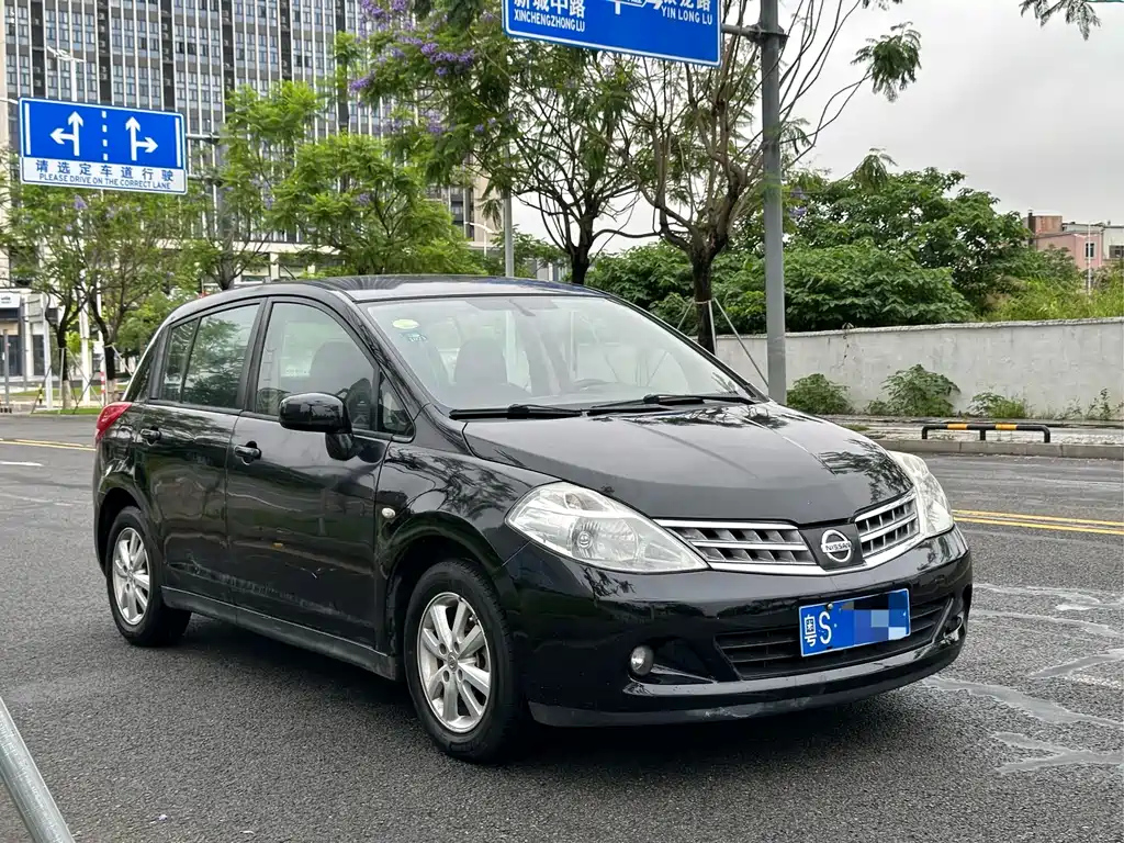 NISSAN TIIDA TIIDA 2010