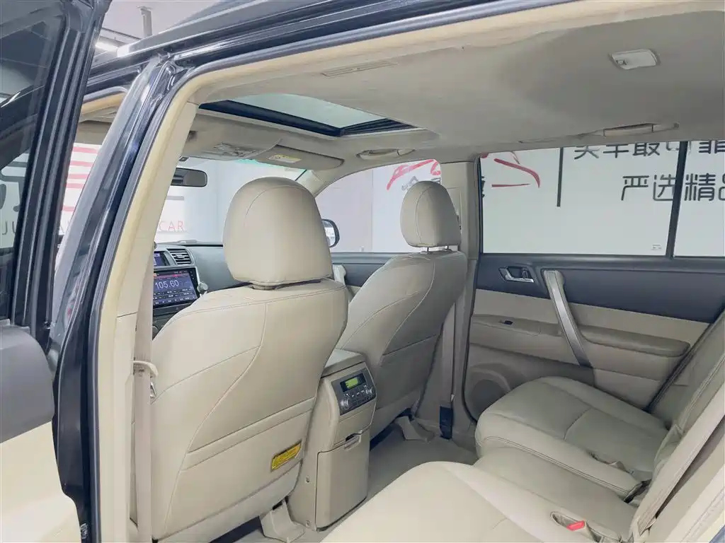 TOYOTA HIGHLANDER 2012