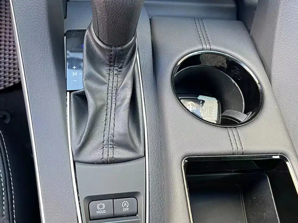 TOYOTA AVALON 2020