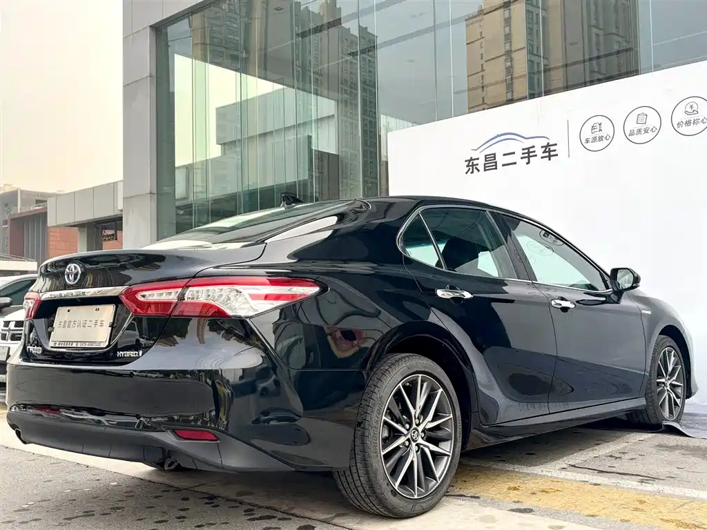 TOYOTA CAMRY 2021