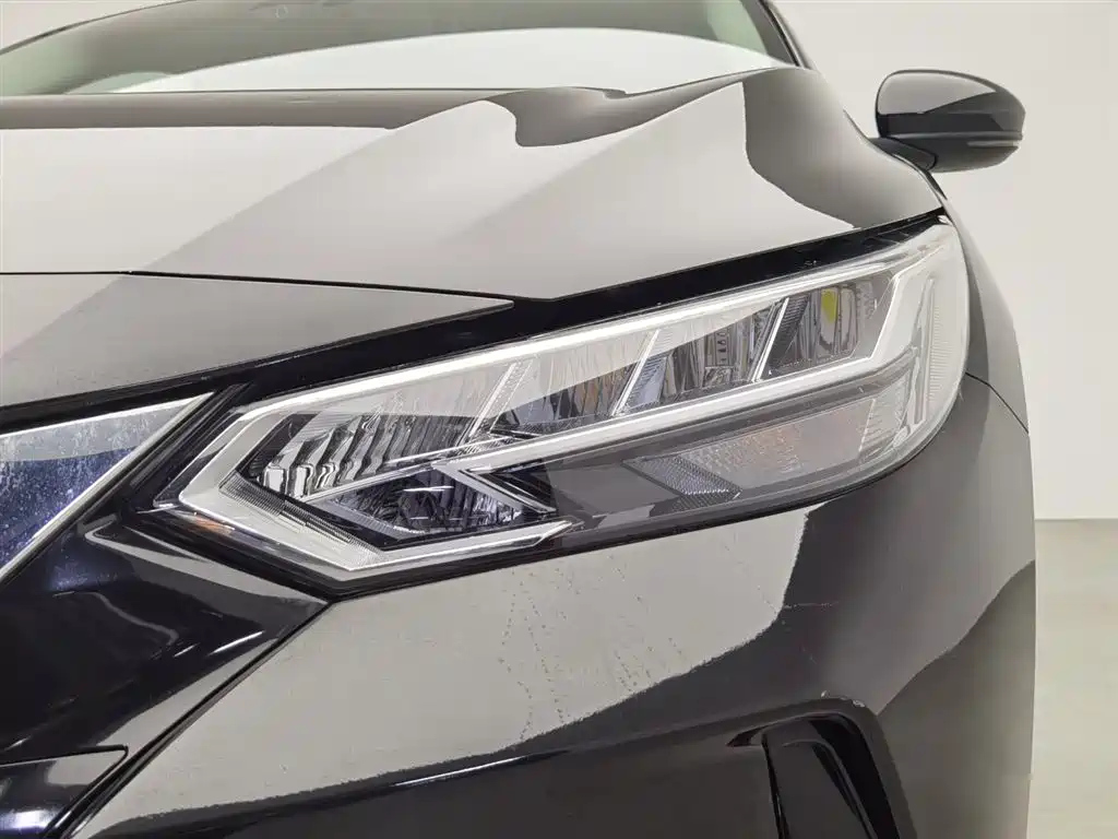 NISSAN SYLPHY 2021