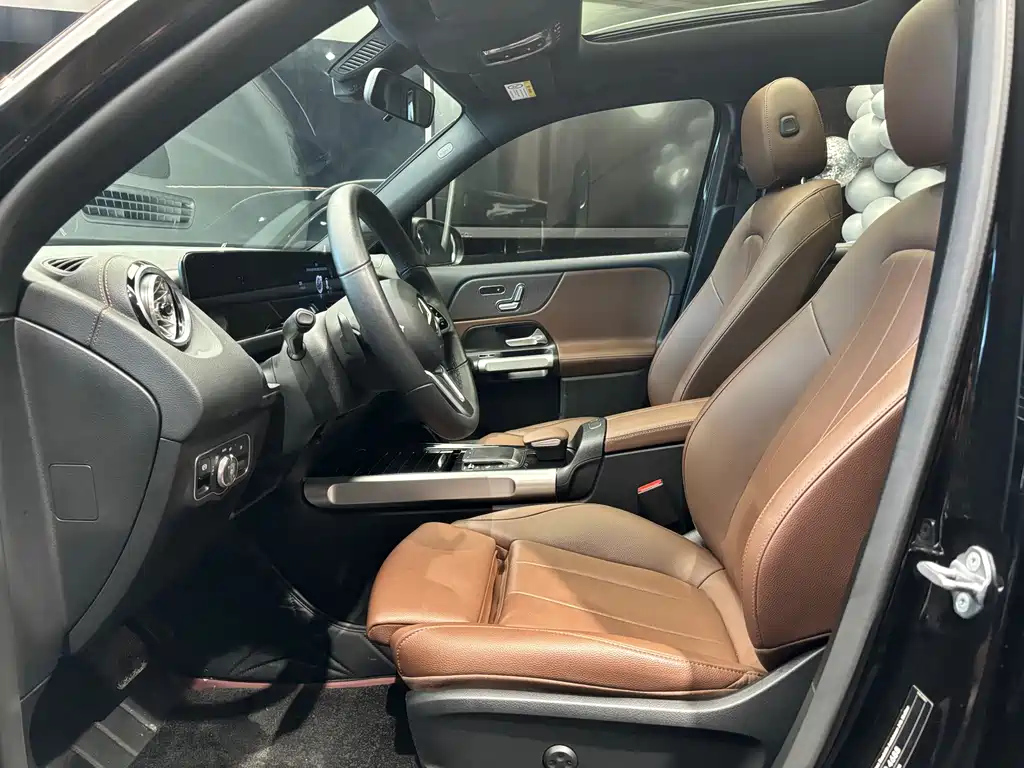MERCEDES BENZ GLB 2021