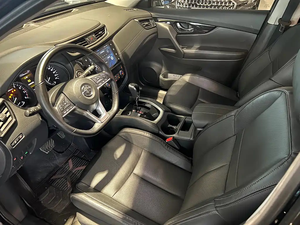 NISSAN X-TRAIL 2020