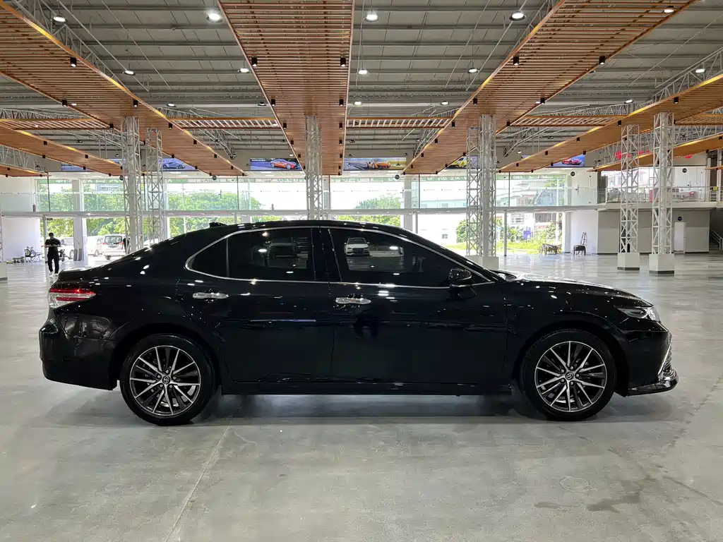 TOYOTA CAMRY 2022