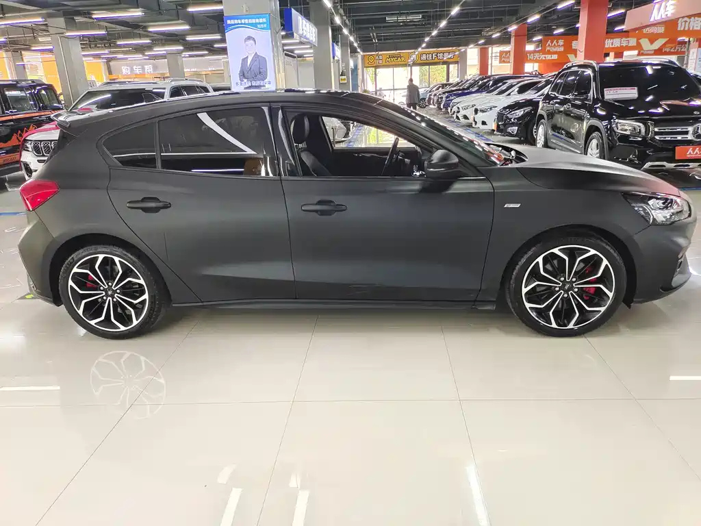 FORD FOCUS 2021