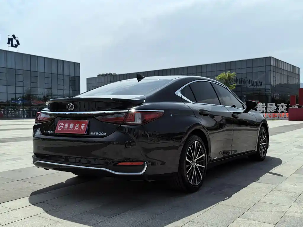 LEXUS ES 2022