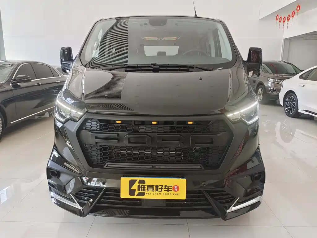 FORD TOUREO 2023