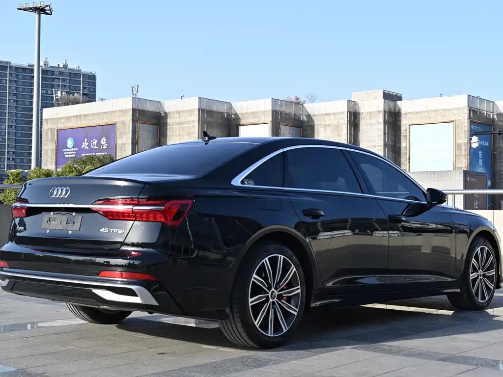 AUDI A6L 2023