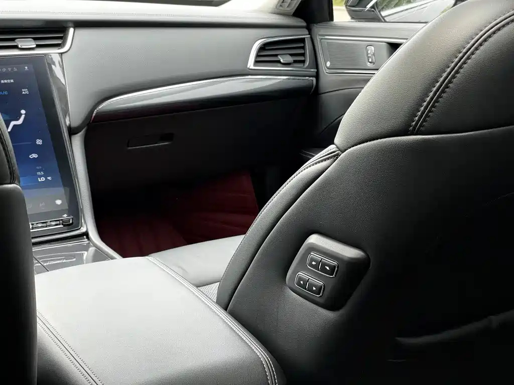 FORD TAURUS 2021