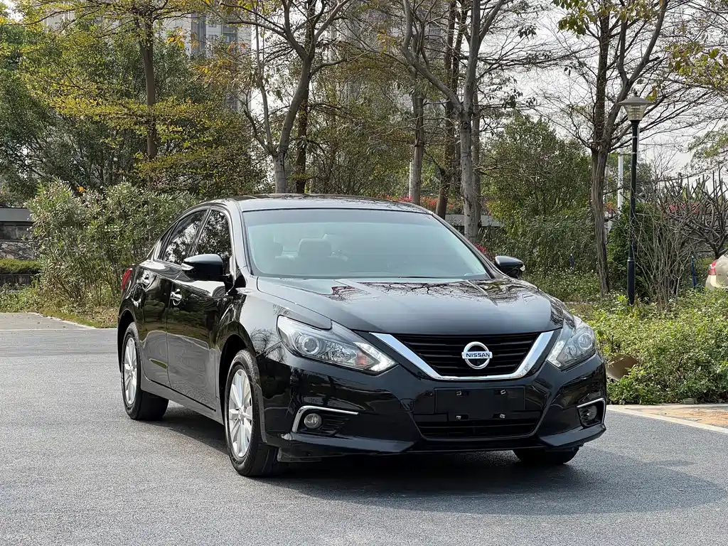 NISSAN TEANA 2018
