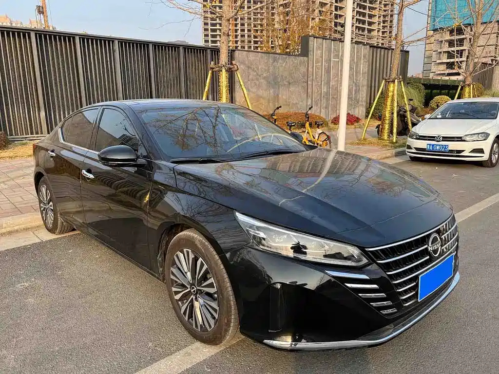 NISSAN TEANA 2023