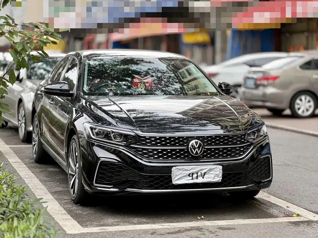 VOLKSWAGEN PASSAT 2022