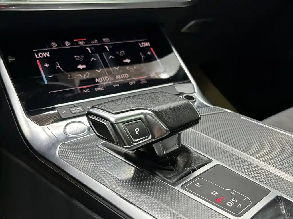 AUDI A6L 2020