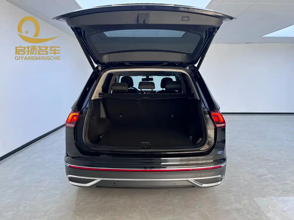 VOLKSWAGEN TIGUAN L 2022