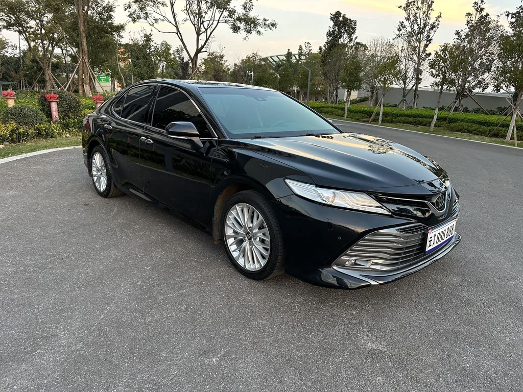 TOYOTA CAMRY 2020