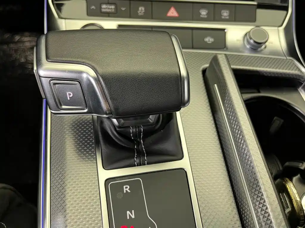 AUDI A6L 2022