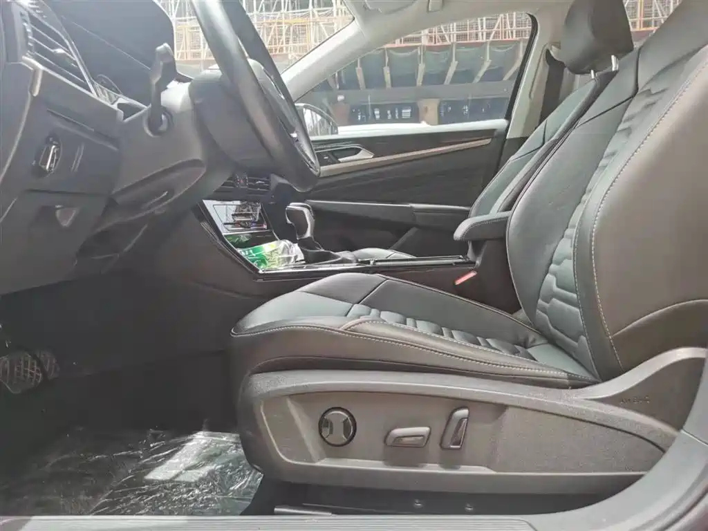 VOLKSWAGEN PASSAT 2021
