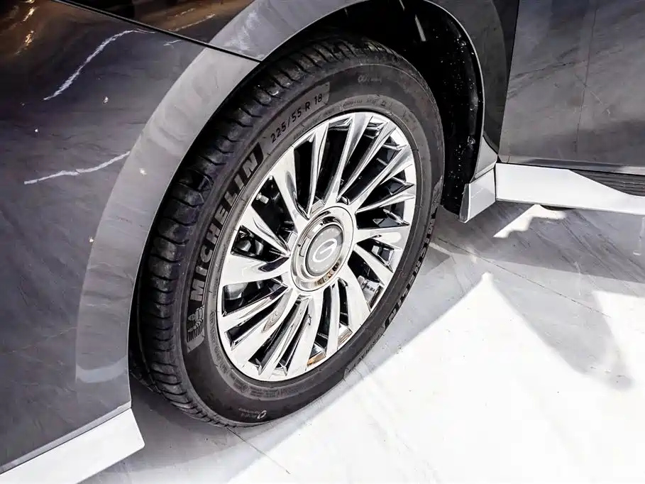 TRUMPCHI M8 2023
