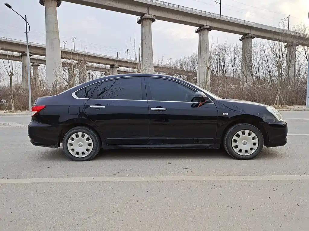 NISSAN SYLPHY 2014