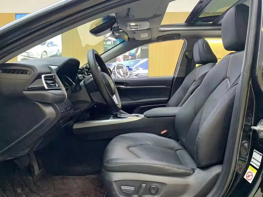 TOYOTA CAMRY 2021